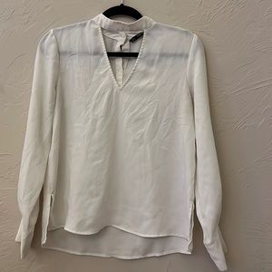 Zara long sleeve with v cutout blouse